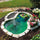 Laghetto Artificiale da Giardino 136x100x34 cm in Polietilene 220 Litri Verde