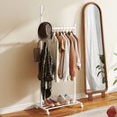 Stand Appendiabiti da Ingresso 68x43x171 cm Asta Ganci e Ripiano Inferiore con Ruote in Metallo Bianco  