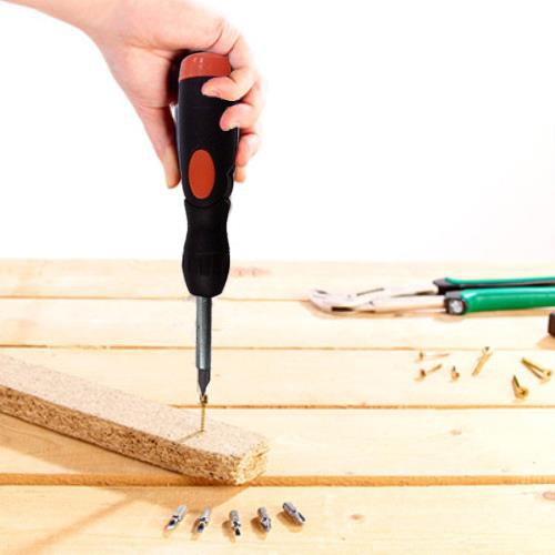 Avvitatore manuale con 7 punte intercambiabili