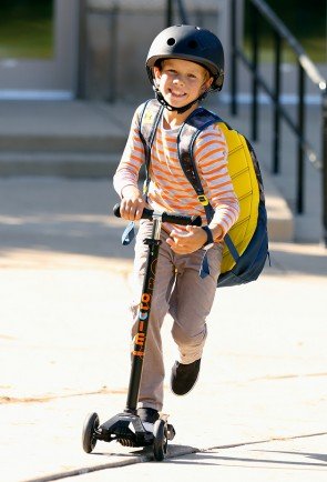 Monopattino 3 ruote Telescopico Max 70Kg Micro Maxi Deluxe Nero