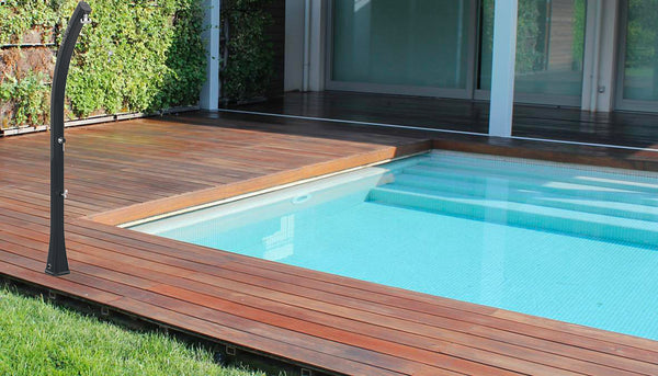 prezzo Doccia Solare da Esterno Giardino 23L Miscelatore e Lavapiedi Arkema Happy Dove Grey