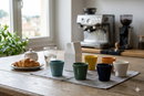 Set 6 Tazzine da caffè Accartocciati Multicolor con Lattiera Bianca in Gres Kaleidos