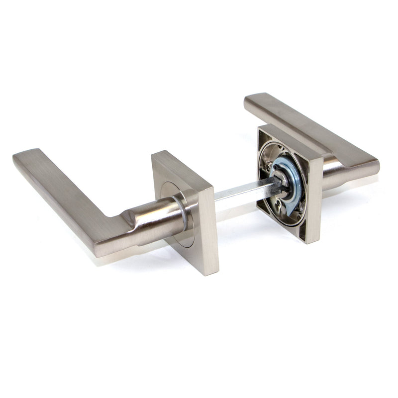 Maniglie Perth per Porta da Interno con Rosetta 50 x 50 mm Alluminio e Zama Nickel 1 Set. Emuca