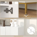 Credenza Moderna 4 Ante con Chiusura Ammortizzata e Mensole Regolabili 140x40x75 cm in Truciolato e Metallo Bianco e Oro