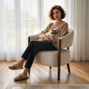 Poltrona da Camera Rivestita in Ciniglia con Struttura e Gambe in Legno Massello Beige      