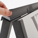 Espositore Pubblicitario Bifacciale a Cavalletto Pieghevole 90x120 cm in Metallo Nero