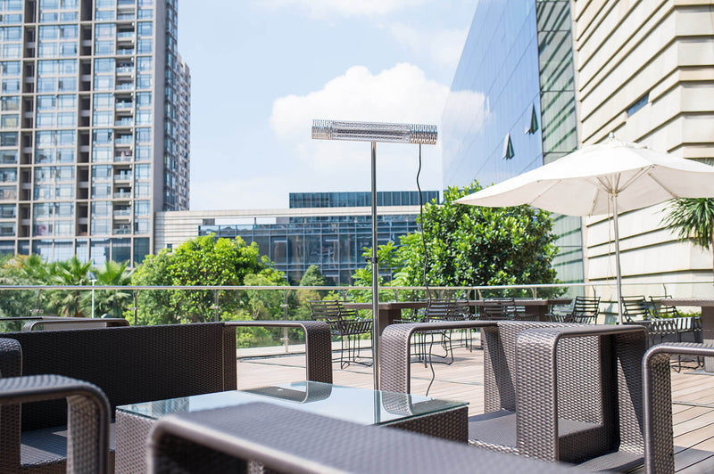 Stufa Elettrica ad Infrarossi a Piantana 2000W con Telecomando per Esterni Argento