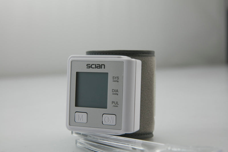 Misuratore di Pressione Arteriosa Braccio e Polso Kooper Medisan Slim