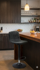 Sgabello con Alzata a Gas e Seduta Girevole in Similpelle Motti Boyd Nero