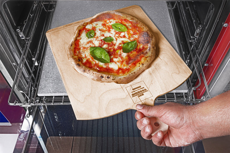 Set Pietra Lavica + Pala in Legno 30x30 cm da Forno per Pizza