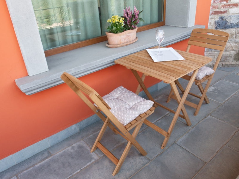 Set Tavolino e 2 Sedie Pieghevoli da Giardino con Cuscini in Legno